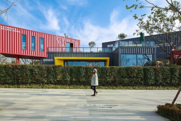 <a href=http://m.lygjjt.com target=_blank class=infotextkey>集裝箱房</a>